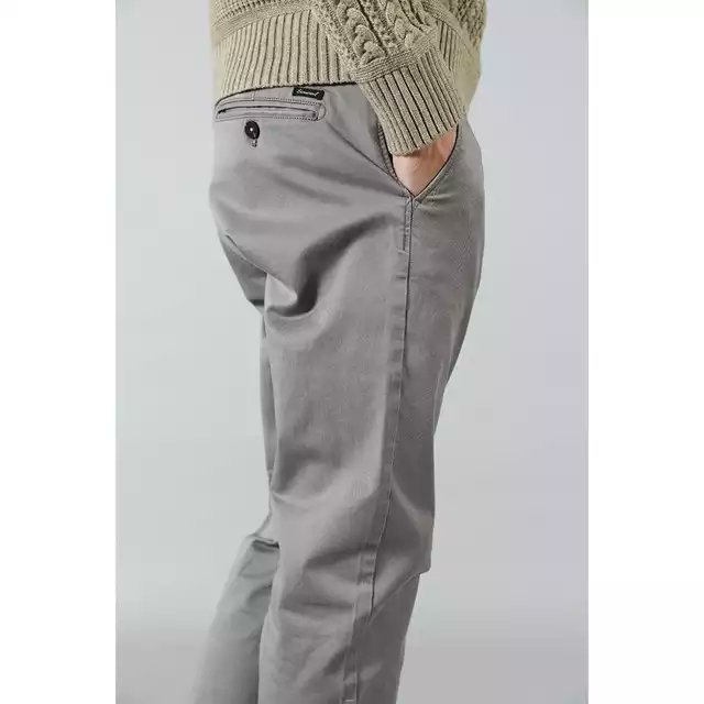 Seller9991's tweet photo. SIMWOOD 2020 spring summer New Casual Pants Men Cotton Slim Fit Chinos Fashion Trousers Male Brand Clothing Plus Size  
https://t.co/R8jZnZ1X3G

#2020pantsmen, #pantsmen, #men, #menfashion, #menwear, #Fashion2020, #newarrivals, #bestproducts, #springpants, #summerpants https://t.co/mHOZb6RfCy