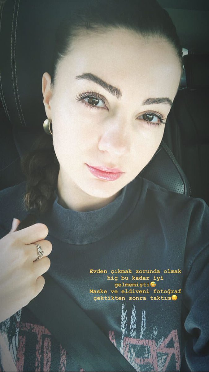 CelikOsmanHG's tweet photo. Bal #BurcuÖzberk https://t.co/oXpnC2oa8H