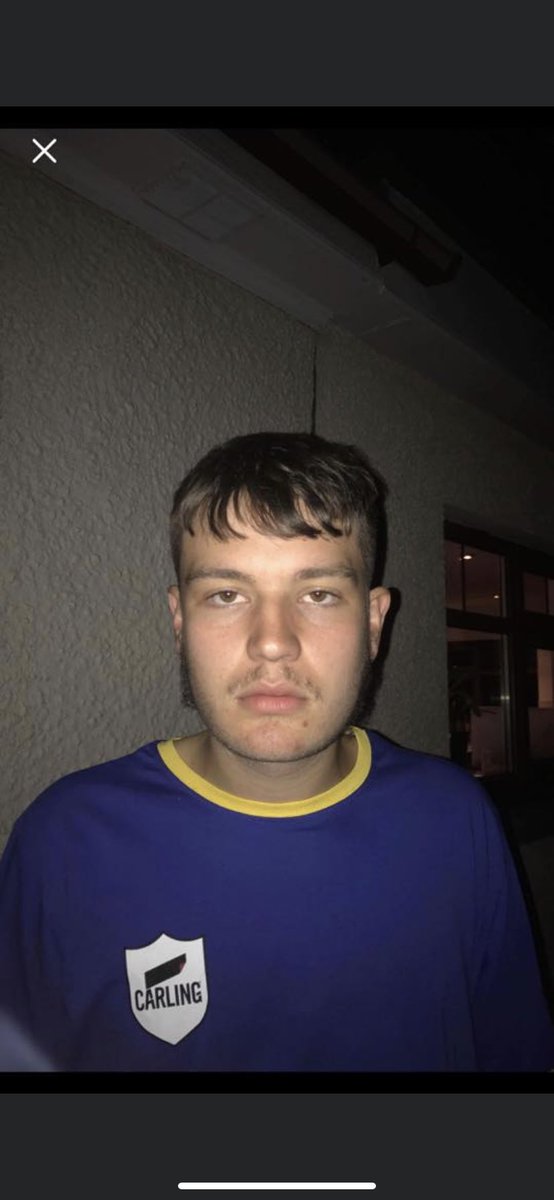 Matthew_Mallie's tweet photo. @Willyometre @ryan_spark98 https://t.co/2LVTK4pMUm