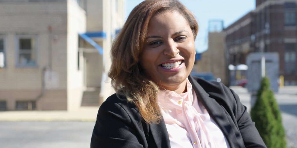theqphl's tweet photo. Rounding out women's history month with one VERY notable woman of our present.  Dawn is our on-site property manager. Wrangling day-to-day demands of a 1 MSF campus and advocating for tenants, our community is strong because of the strong women that lead in it. #StitchbyStitch https://t.co/XRt4fyVWwW