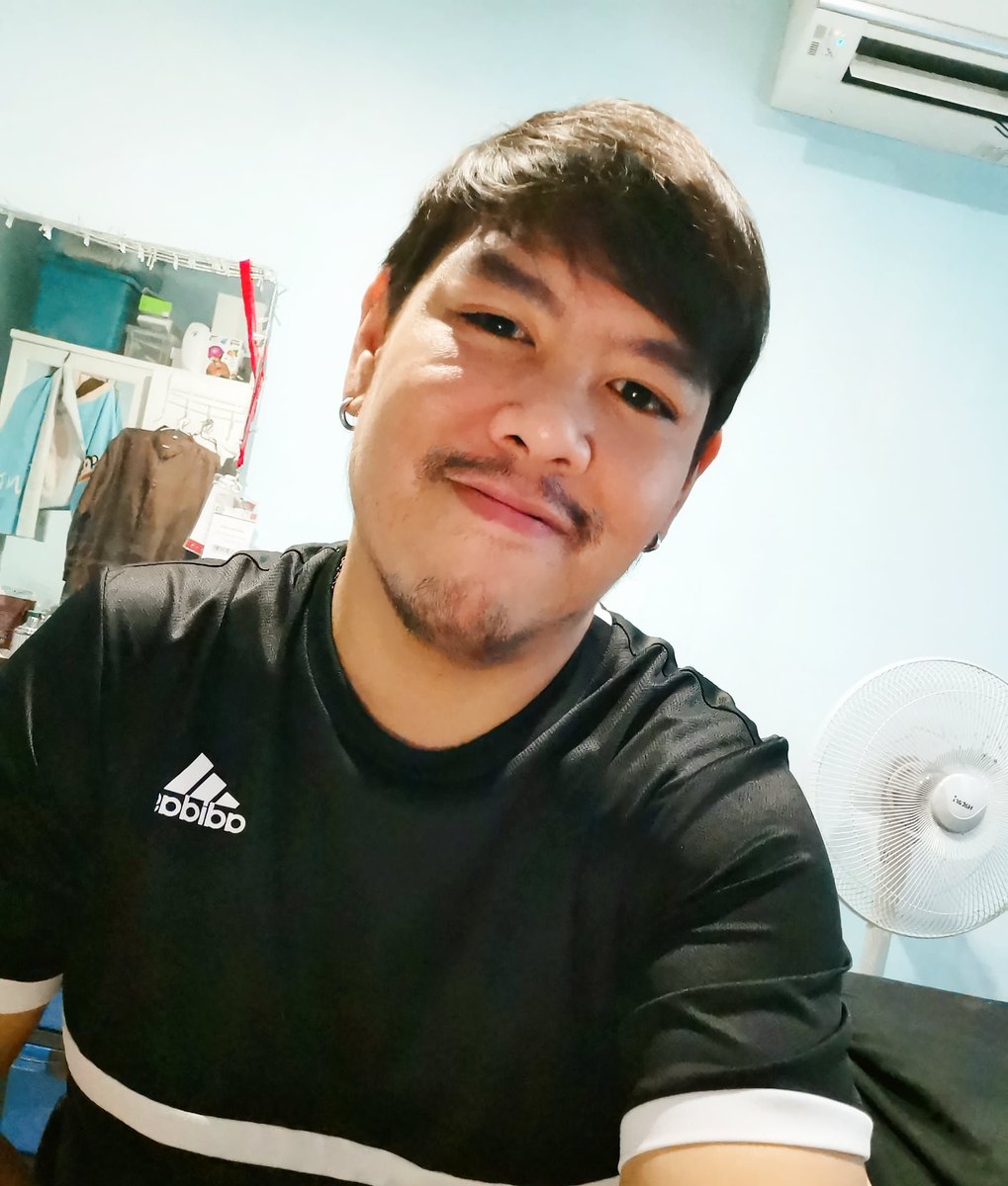 Mos_Tkung's tweet photo. อ​ ย​ า​ ก​ ตั​ ด​ ผ​ ม https://t.co/zKKPUCEF2Q