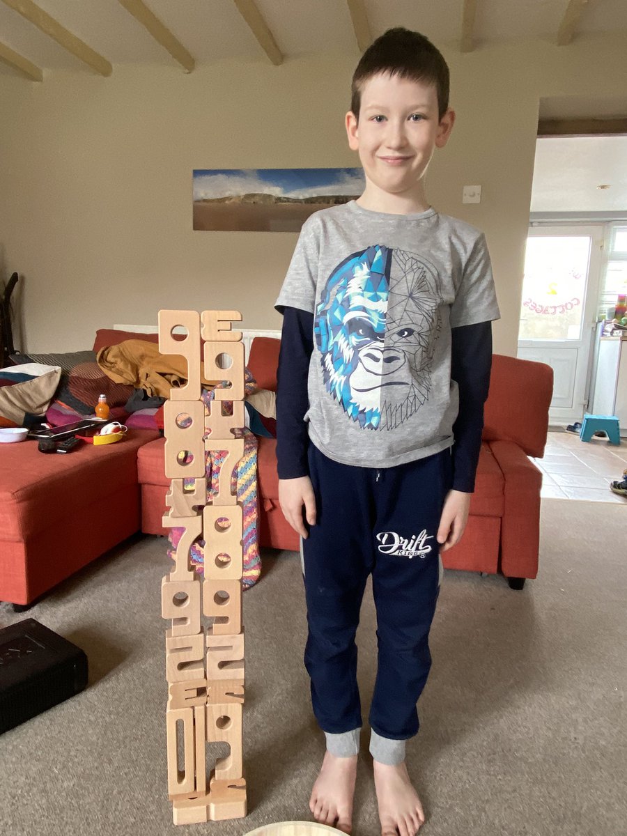 Laura Smith tweet media