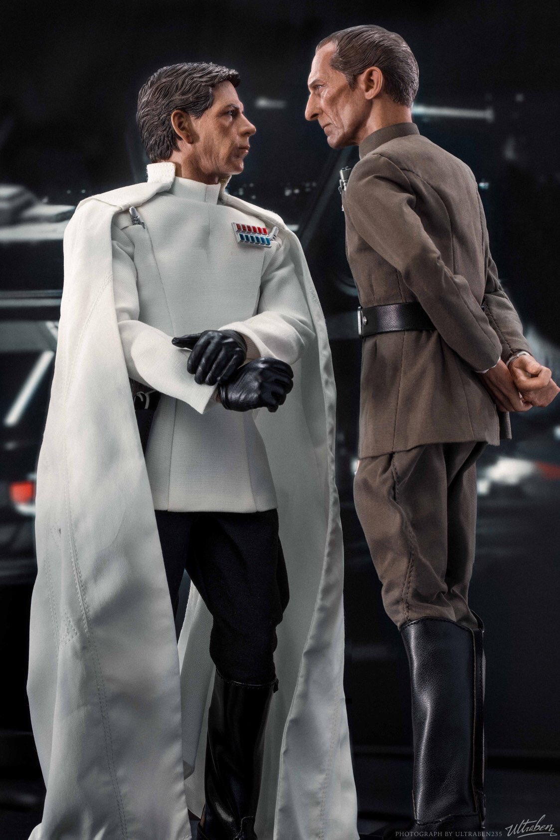 Hot toys director krennic outlet