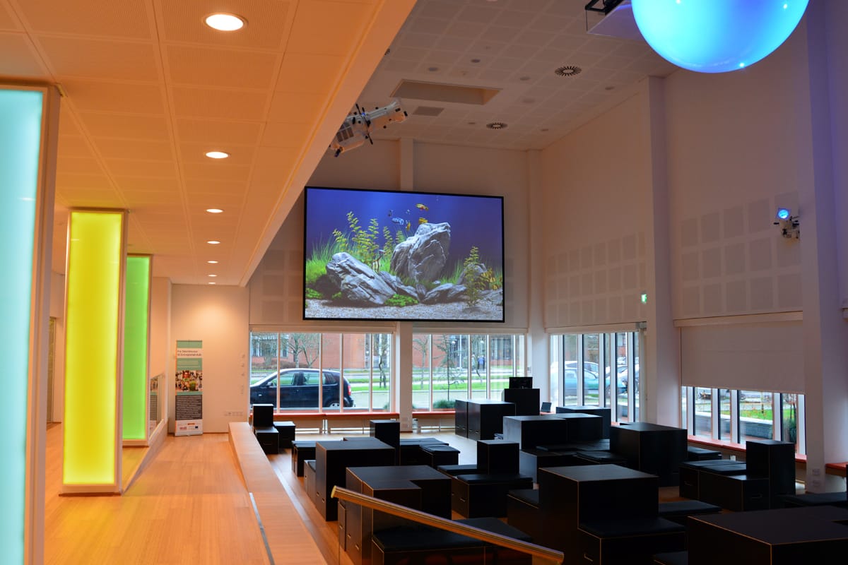 Visual_Displays's tweet photo. From smaller sizes to massive stadium billboards, displays progress through an overlapping chain of technologies. 🖥️👌
Learn more about displays sizes here: https://t.co/79Cl6l7TBn
#VisualDisplays #LargeFormatDisplays #FlatPanelDisplays #LaserProjection https://t.co/BsYAAQFlfO