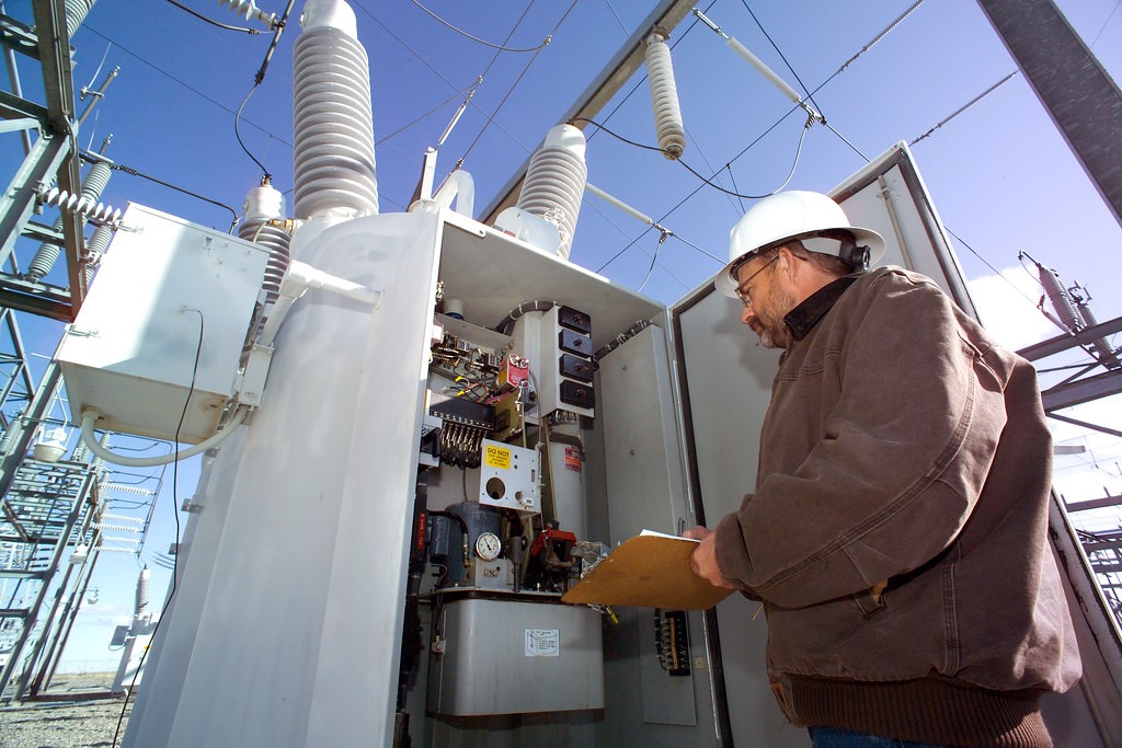 VR/00646 Fitter (Electrical) - Chatham, Kent with some site travel
Must have ONC in electrical power or City &amp; Guilds Part 232 (or equivalent)
For full details and to apply, go to sappersnetwork.co.uk/jobs/