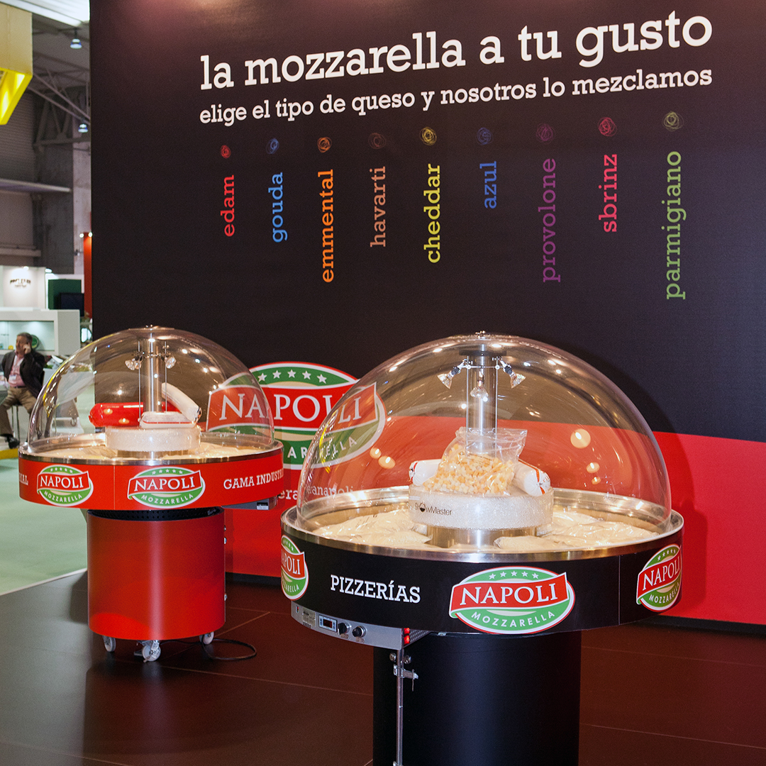 galerapubli's tweet photo. Nueva semana 🚀 Hoy toca enseñaros un diseño vanguardista que se hizo para la feria Alimentaria de Barcelona 2012. Su  construcción de madera y forrado de lona de impresión digital.

#GaleraPublicidad #agencia #diseño #comunicación #feria #stands #Alimentaria #gastronomia https://t.co/pe2q8k6eSw
