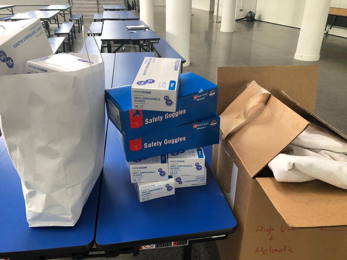 Kingswoodcc16's tweet photo. Very happy to say we have donated goggles and gloves to Tallaght hospital @wearetuhf and a bag of glove and goggles to St. Michael’s Hospital @STMHDL 
In times like these we need to work together as best as we can. https://t.co/uw1ckCQJaq