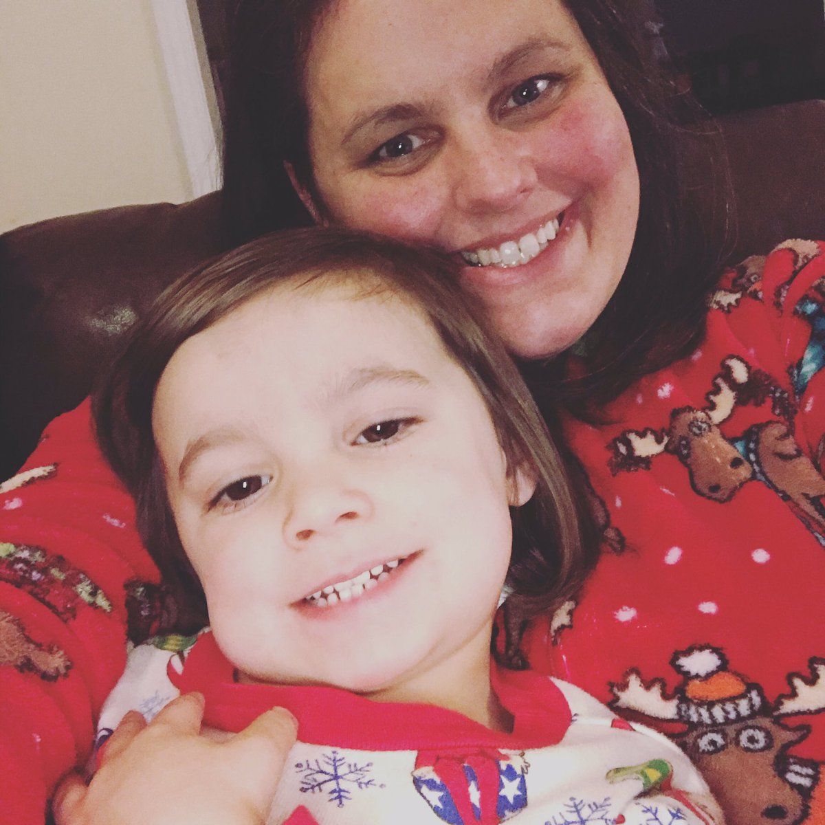 mrsaunderwood's tweet photo. The almost 3 year old wanted to join in! #socialdistancingspiritweek #mabrymiddlespiritweek #pajamaday @MabryChargers https://t.co/vQGWvzyURp