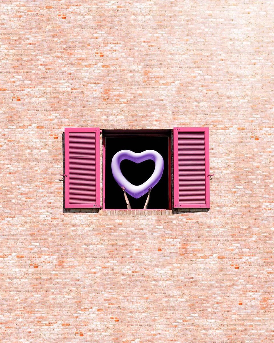 hotel_freelance's tweet photo. #Quarantine dating 💓 
.
by @teber #ProTalent #NaceMember https://t.co/AWRNxMC4Pz