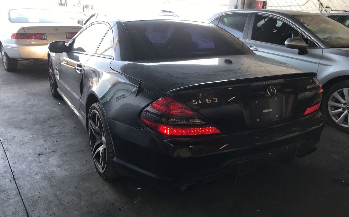CARPASJA's tweet photo. Jedzie Mercedes z daleka
Klient na niego już czeka
@MercedesAMG #carpasja #american #cars #losangeles #import #slamg #amg # https://t.co/UwIBPffrMk