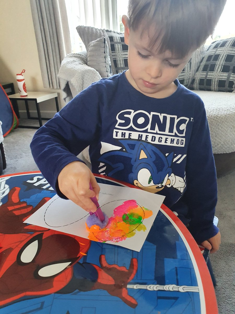 leanne_norris's tweet photo. Hugo had lots of fun making his easter card today with pom poms and paint @BryncethinPS2 https://t.co/6JdbyrgIBC