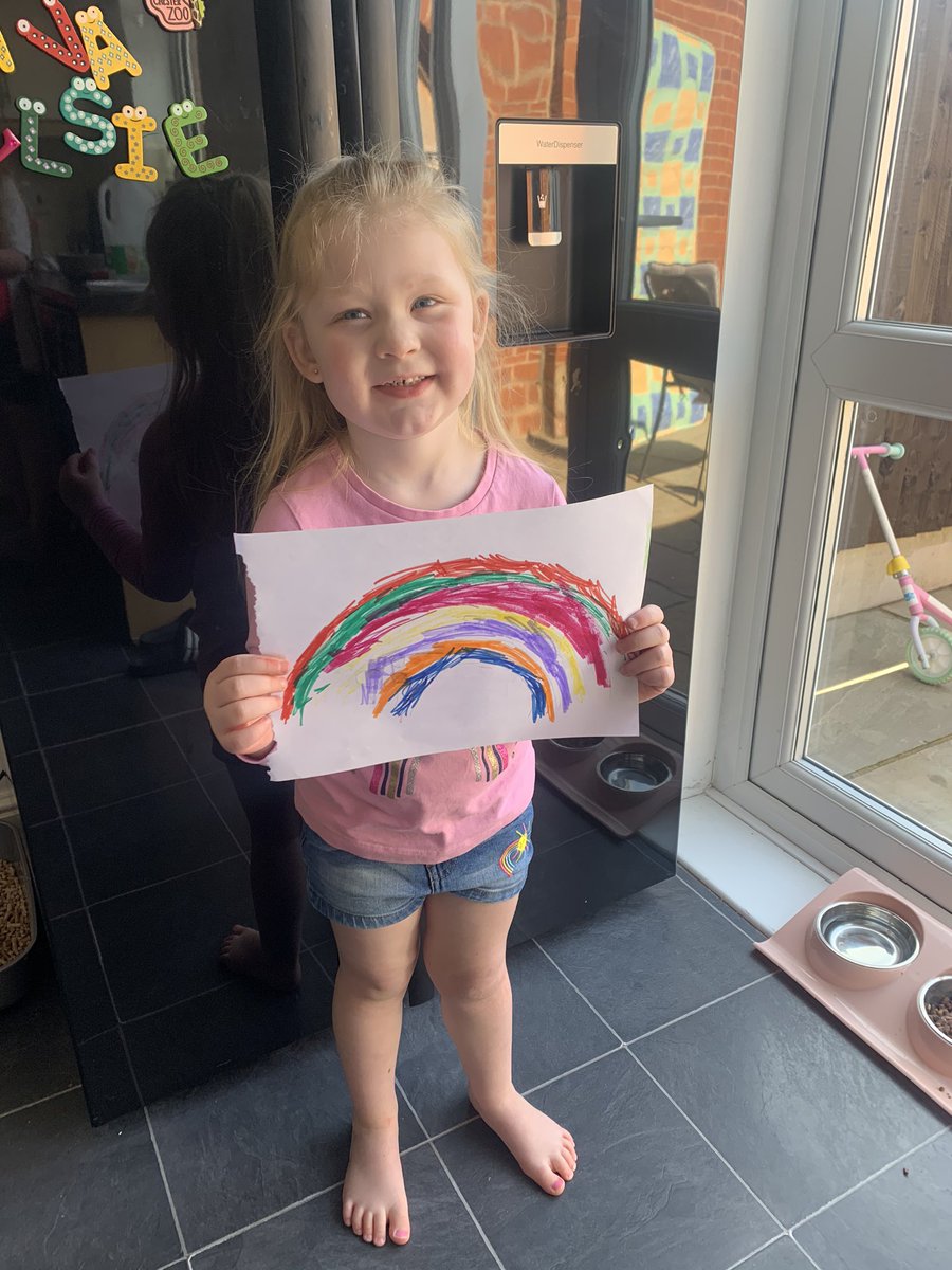 Haylo_xx's tweet photo. @HighStPrimary Elsie and Ava’s stay safe rainbows 🌈 https://t.co/duwMSxki2A
