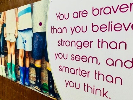 KibbleGroup's tweet photo. Have a read at some #positivequotes that can be found around our campus 😁🌈 Hoping it helps you smile this sunny morning ☀️ #kibbleinspires🤝 https://t.co/vwjHzkavMs
