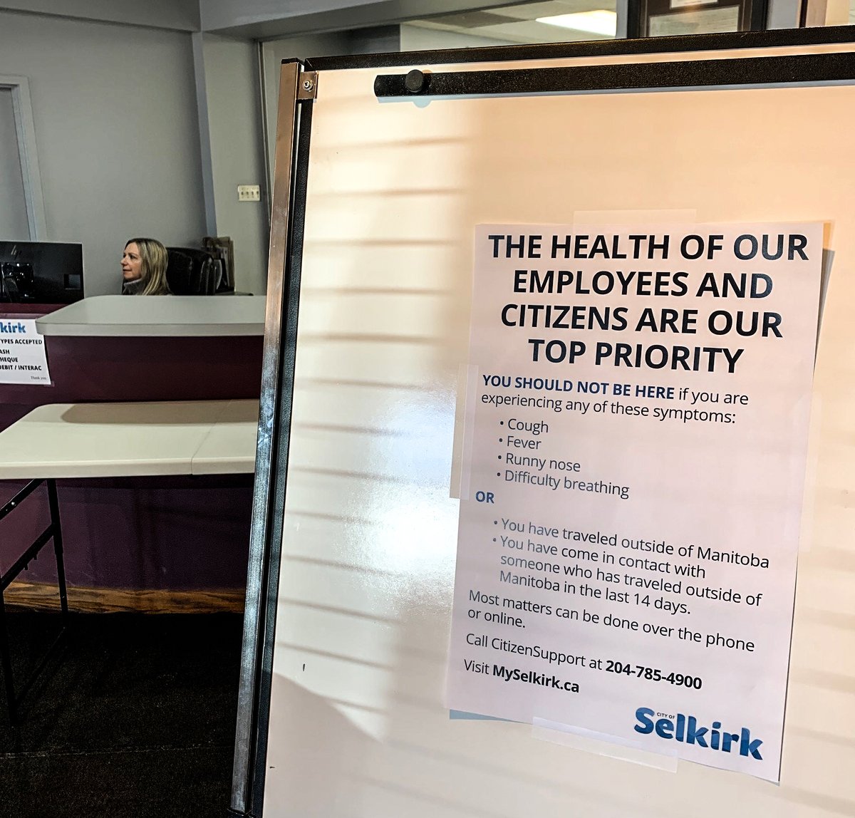 cityofselkirk's tweet photo. Can't believe we still have to say this but...

*deep breath* 🗣️ We've seen a lot of people coming to the Civic Office showing visible signs of being sick. If you're sick, PLEASE STAY HOME!

Most matters can be done through CitizenSupport or our website: https://t.co/nN5WmnQUlZ https://t.co/G7oNOd8N2Q