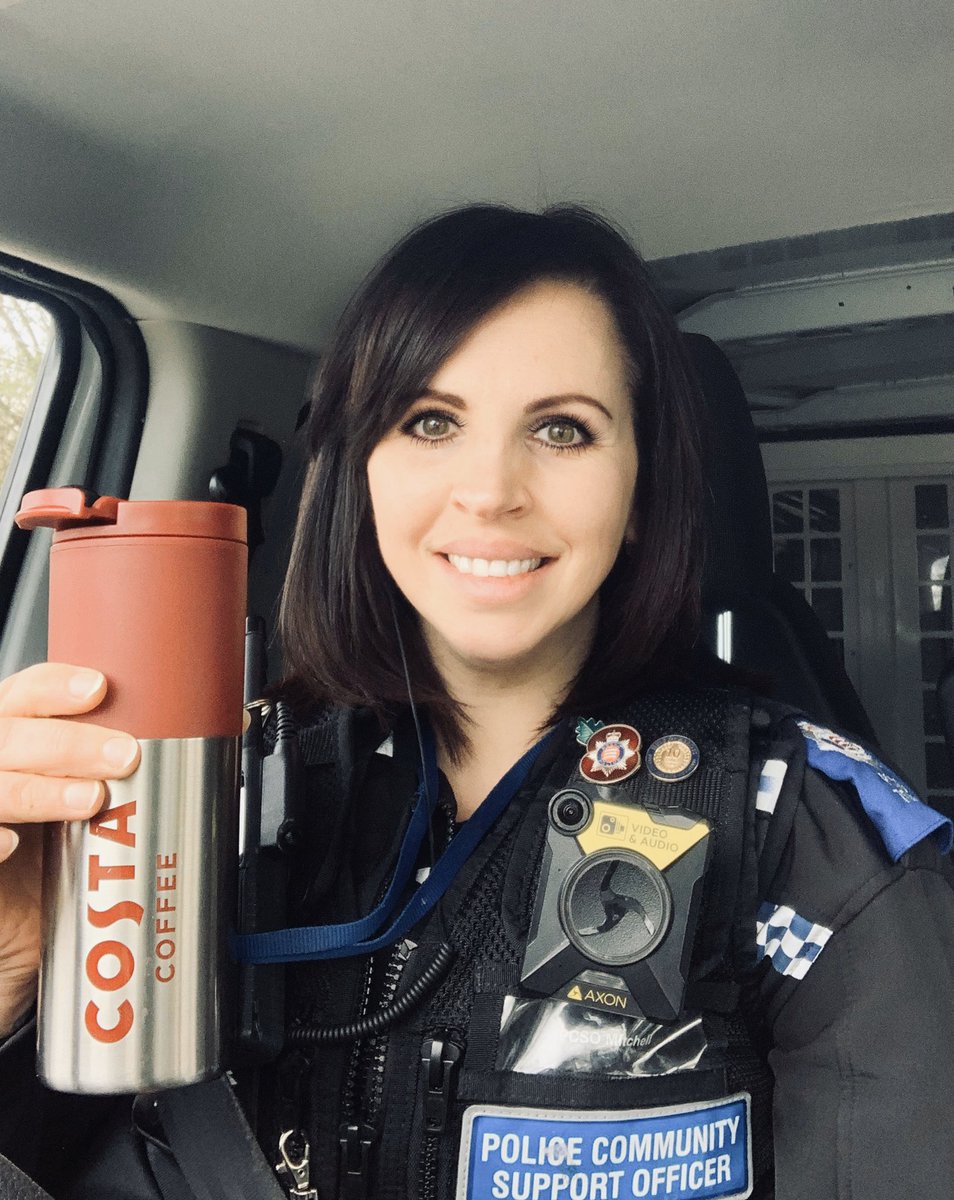 Out across #Thurrock today with my trusty #flask, it’s good to see so many adhering to the #SocialDistancing rules. I’m also loving all the cheerful #Rainbows in peoples windows, I have so far counted 25. If you see me driving or walking past wave hello 👋🏻🌈 #ProactivePatrols