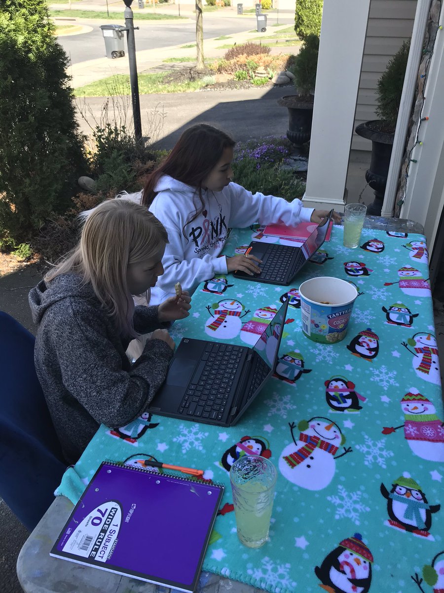 What makes distance learning even better???...cookies.  5th and 6th grade learning in full effect.  Thanks to <a href="/PThiessen_LCPS/">Paul Thiessen</a> and <a href="/DiehlNikisha/">Nikisha Diehl</a> for your leadership.