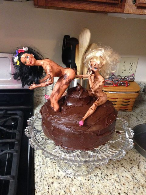 WeirdWayoutWeb tweet picture