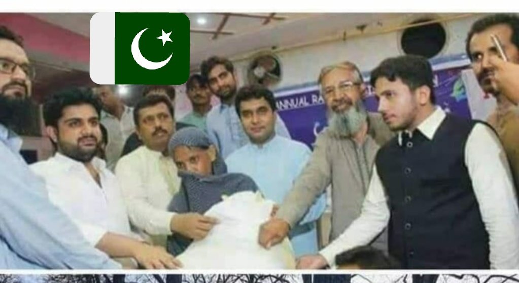 haamxi's tweet photo. فرعون نہ بنو ،اللہ کی رضا کے لیے دے رہے ہو تو ایسے دو کہ ایک ہاتھ سے دو اور دوسرے کوپتا نہ چلے،، اللہ سب کا دیا قبول کرے اس مشکل کی گھڑی میں،، تنہائی میں بیٹھ کر اللہ پاک کا شکر ادا کرو کہ اللہ نے آپ کے ہاتھ دینے والے بنائے نہ کہ لینے والے۔
#GiveforAllah https://t.co/LriWGVzCPq