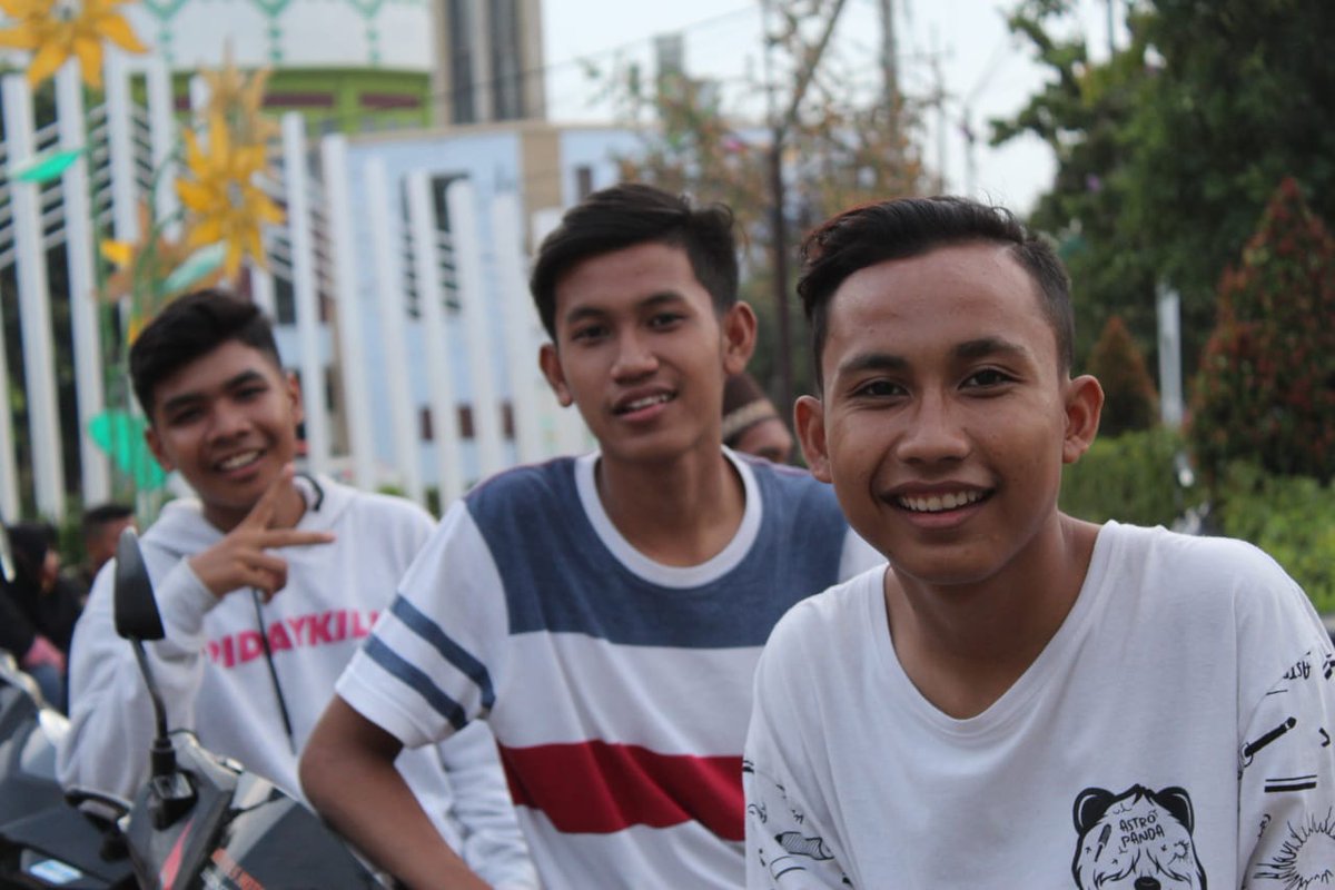DPeaxk's tweet photo. Kecewa itu ketika teman kita akrab dengan orang lain #6Friends https://t.co/vklZ87Hb5o