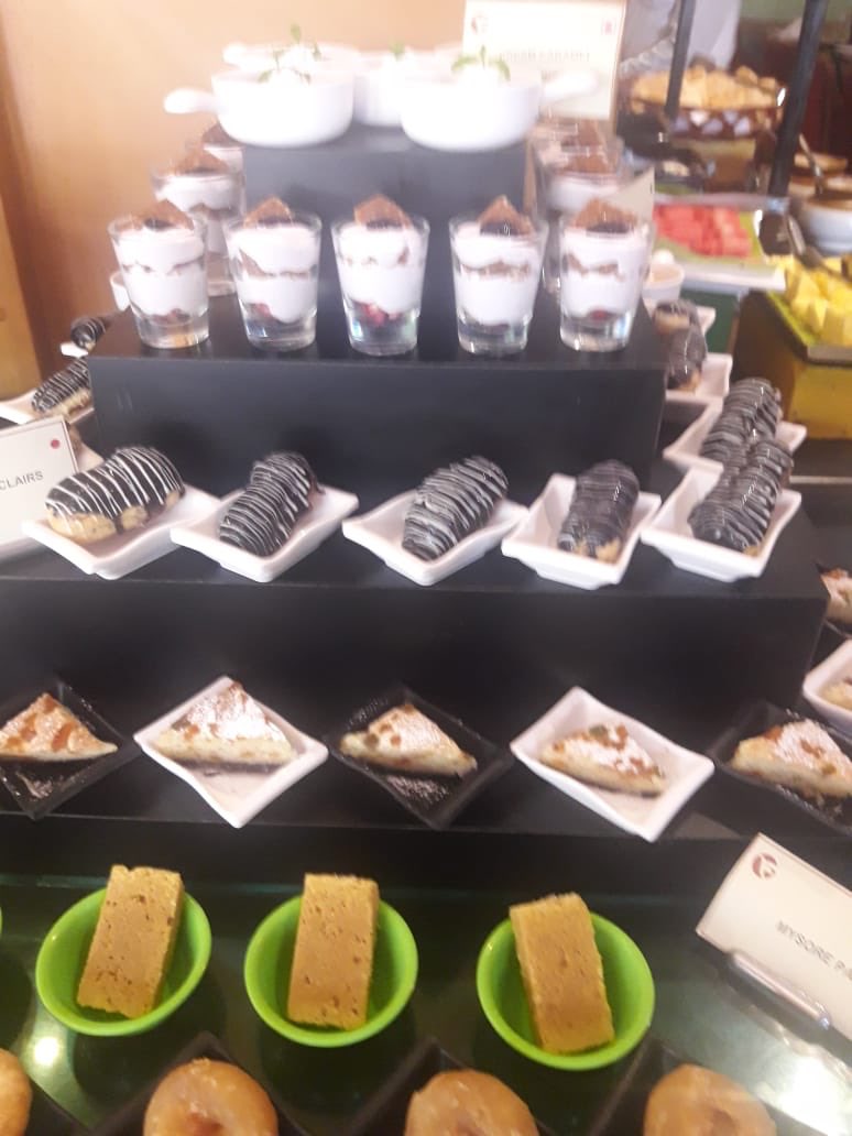 fortunepandiyan's tweet photo. A wide spread of Desserts at our Hotel. 
#desserts #sweets #hotels #hotelsinmadurai #madurai https://t.co/PkAZKMr91f