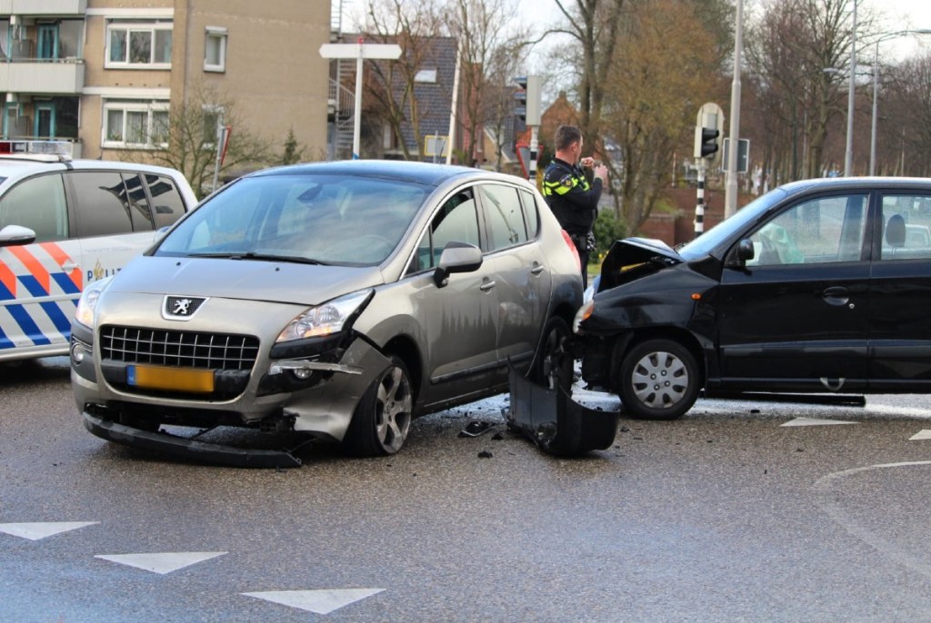 Een gewonde bij verkeersongeval in Zuidoostbeemster..