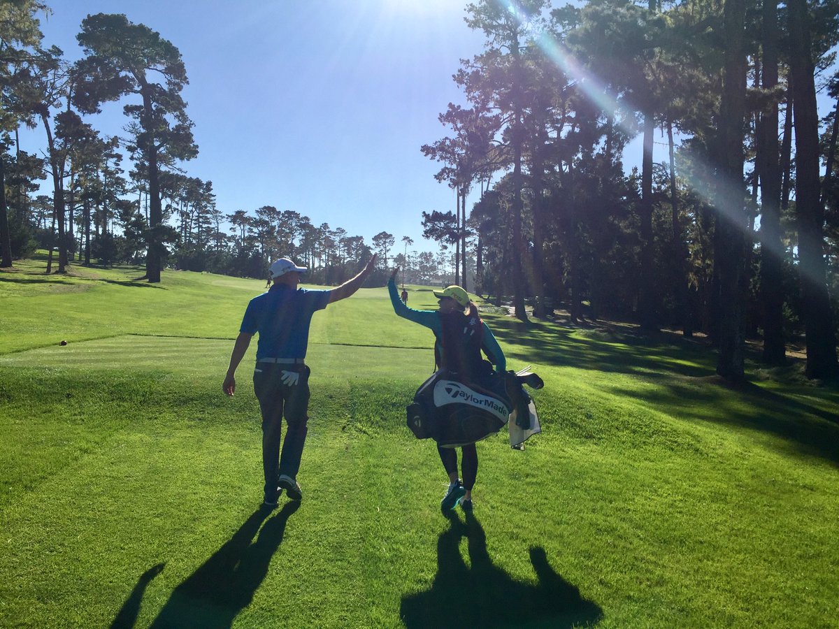 ealong0106's tweet photo. This is my favorite golf picture and my first tweet since 2016. https://t.co/J7R6pCy1bJ