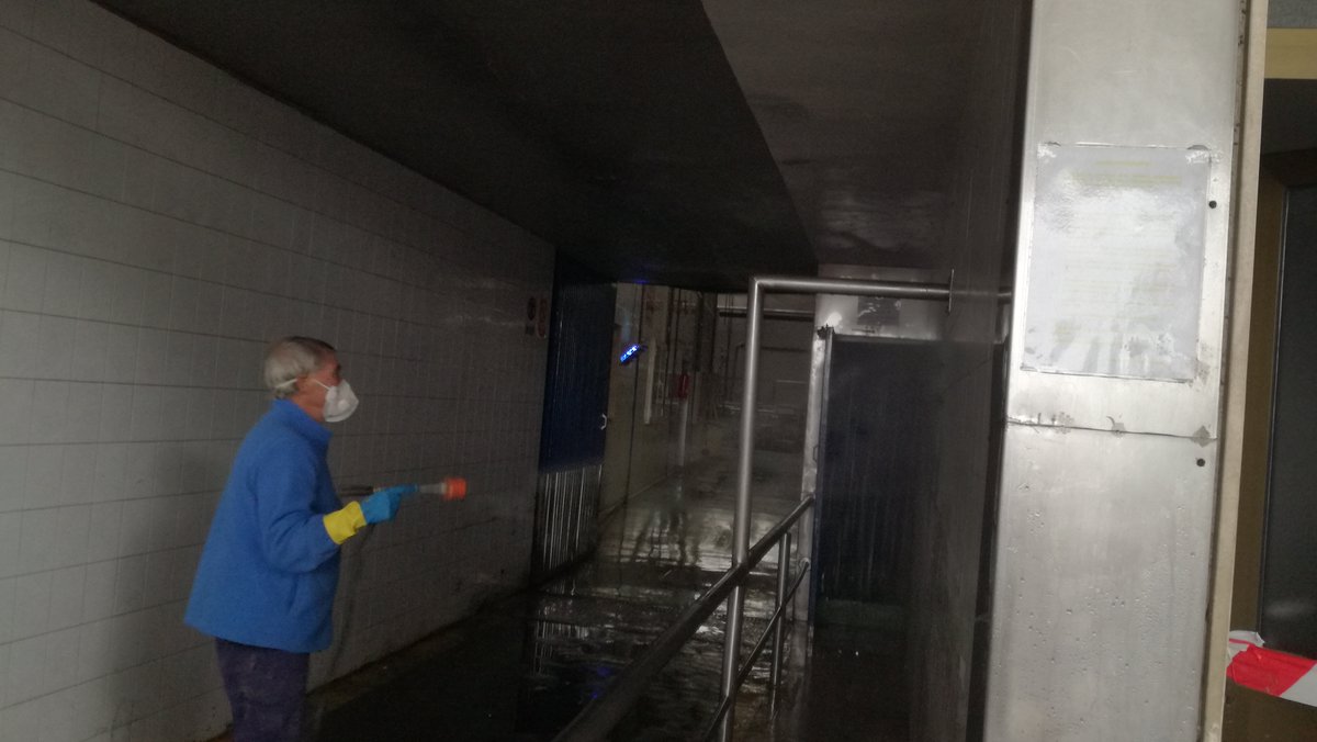MateoCandel's tweet photo. Hoy, desinfección de superficies en nuestras instalaciones
Surfaces being disinfected today at our facilities https://t.co/Q8XBvng6ub