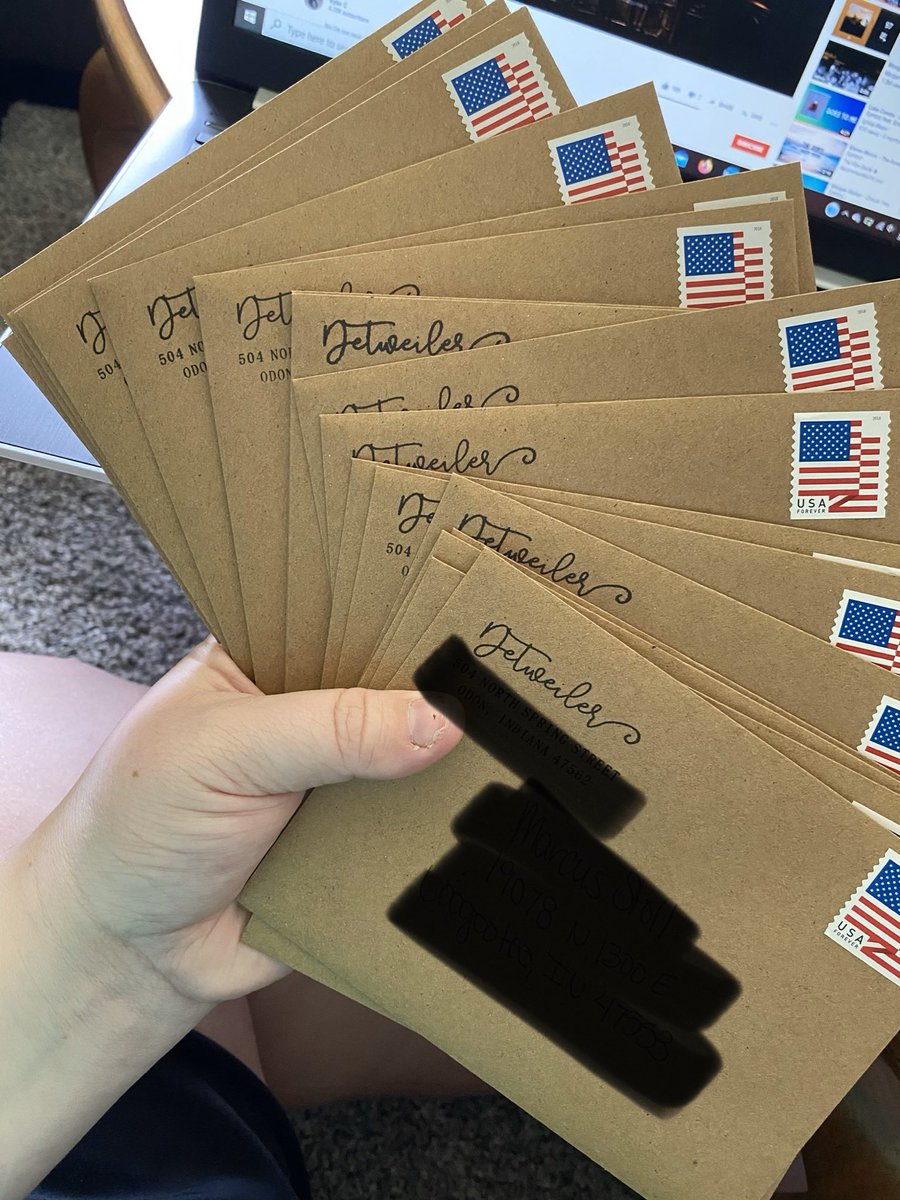 KaylaDetweiler's tweet photo. I’m hoping to brighten some days with these notes. I miss my kiddos! 💛🌞
@NDaviessElem https://t.co/FeyQ7NELoI