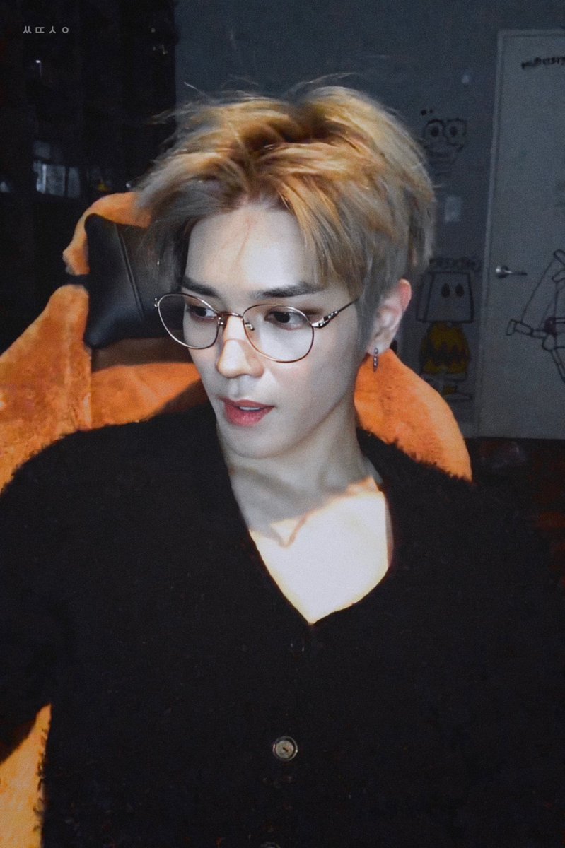 newyatto's tweet photo. 어카노.... 얘가 일케 컸냐고 진짜 우야노... 내는 몬산다... https://t.co/e7jzopHdiF