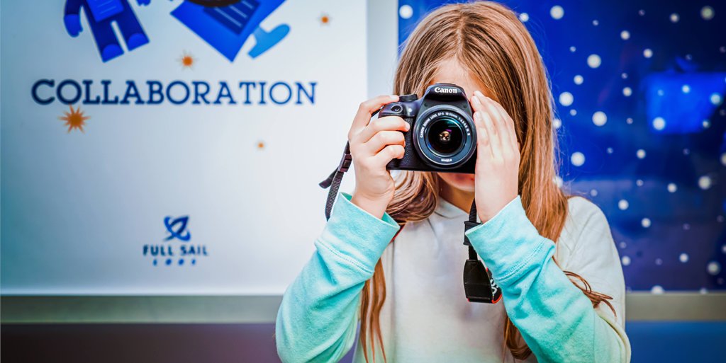 FullSailLabs's tweet photo. #MotivationalMonday: Photography 📸 is a great creative outlet for kids and teens while practicing #socialdistancing. It is easy to capture images of nature or everyday items on phones and tablets. Creating and sharing content can help them stay connected with their friends. https://t.co/LDxKfD4vhn