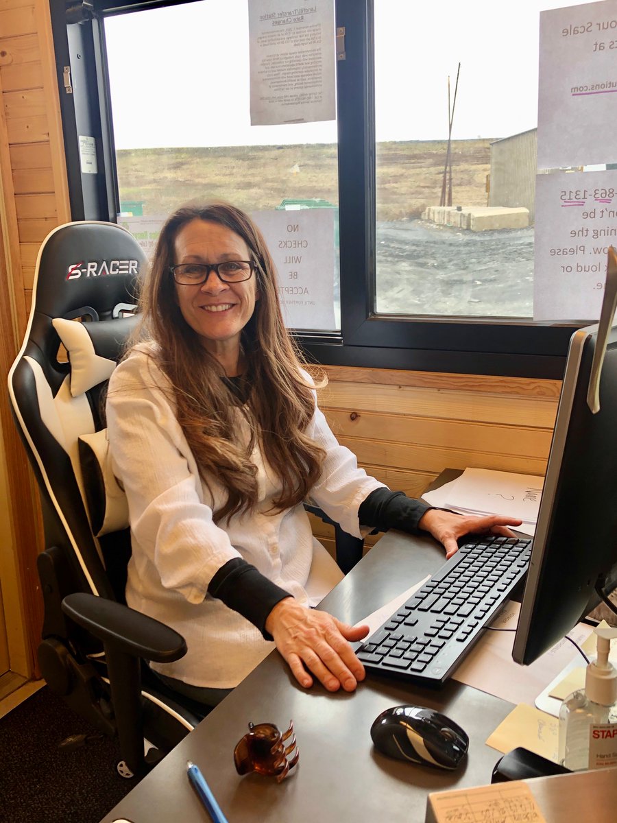 wm_greaterma's tweet image. Tami Hill-Shelly, a Scalehouse attendant at Grand Central Landfill includes positive quotes in her daily landfill updates spreading positivity, not germs to customers &amp;amp; team mates. Thank you Tami for being awesome! You brighten our day, everyday! @WasteManagement #gmazing #teamwm