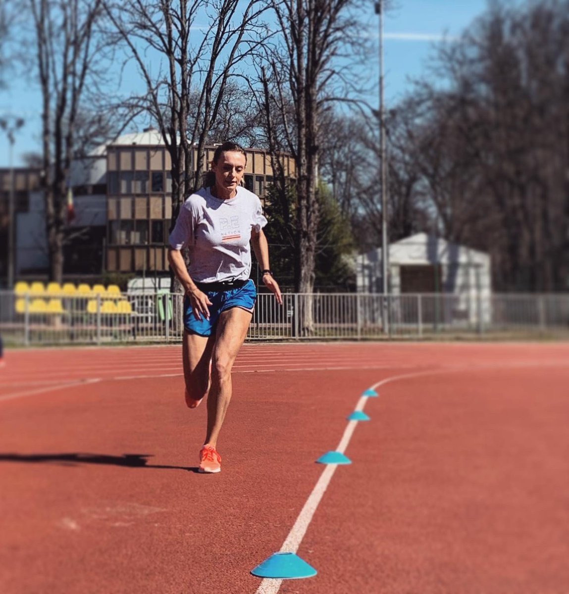 Throwback to those great days with spring sun, drills and fun 🙌🏼 ☀️🏃🏼‍♀️ #thedaybeforeitallstarted #missingthis #footdrills #tennisdrills #moveyourbody #penationactivewear