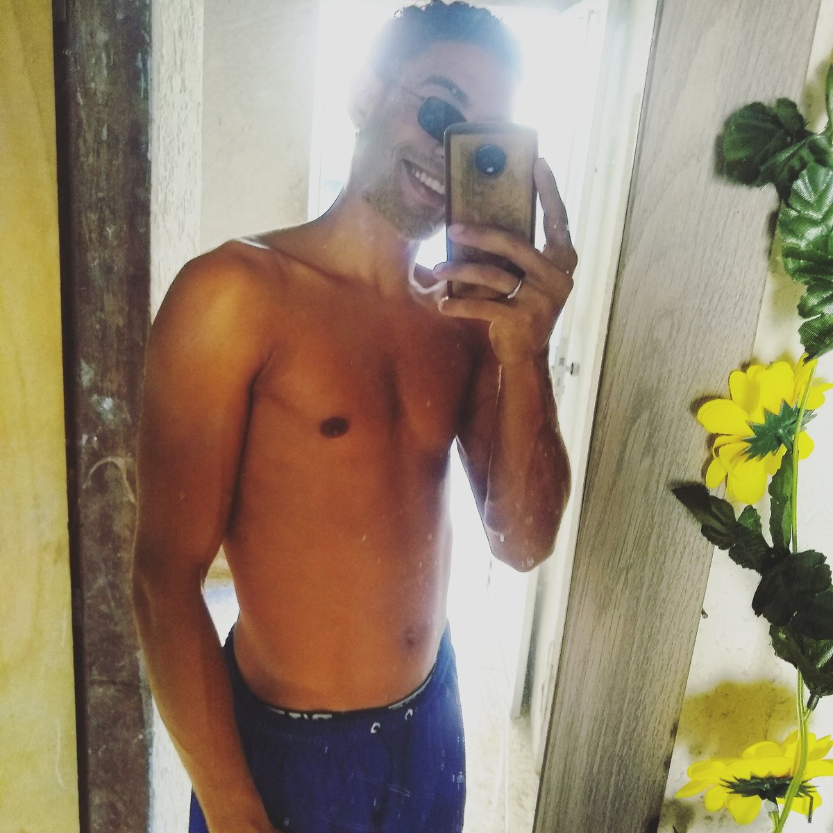 MagrinKFT's tweet photo. +1 Só Pra Dizer Que Não Morri kkk https://t.co/DisSDqJof9