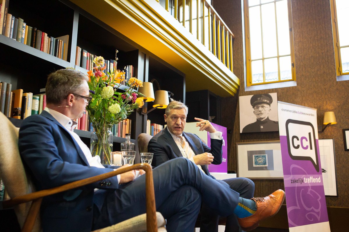 Op maandag 9 maart jl. lunchten we met onze burgemeester <a href="/sybrandbuma/">Sybrand Buma</a>. Dat kon toen. Het was nog voor alle corona maatregelen. Gelukkig hebben we de foto's nog: cclweb.nl/nieuws/actueel… #zakelijktreffend #ccl #lunchbijeenkomst