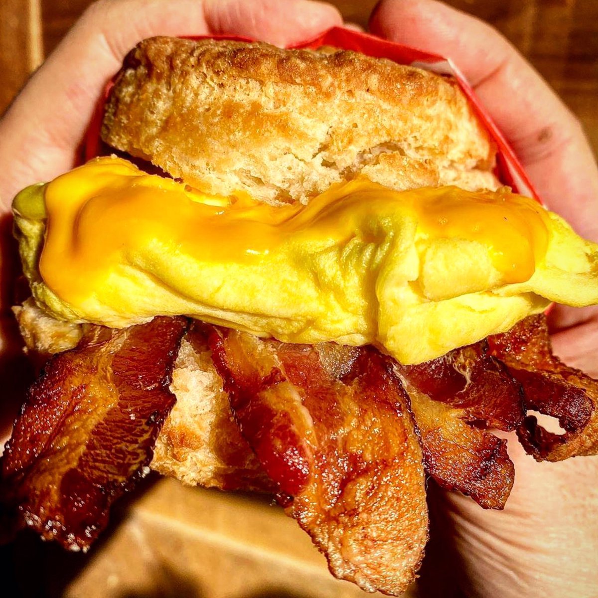 YPAD_Delray's tweet photo. @LeslieStreeter @TwoFatCookies makes #breggfast to go! https://t.co/rFFnNut6Kr