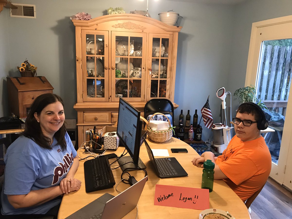 Schneckvillemom's tweet photo. 1st day of E-Learning while mom works from home! #parklandpride #orefieldms @OrefieldMS @ToddGombos #omsjags @jlmack12 @CSchlaner https://t.co/CsWuolYGP3