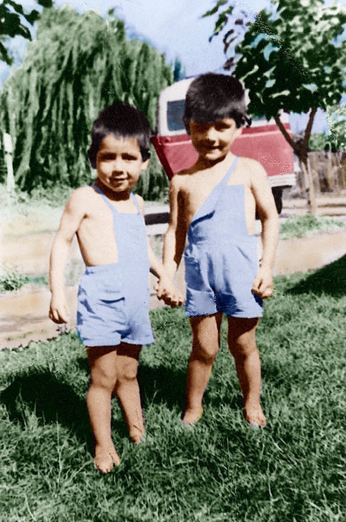 felixherrera80's tweet photo. #AprueboNuevaConstitucion 
asesinato de los hermanos Rafael y Eduardo Vergara Toledo, perpetrado el 29 de marzo de 1985 por agentes de ‘carabineros’ durante la dictadura militar. https://t.co/yJCNuP49CO