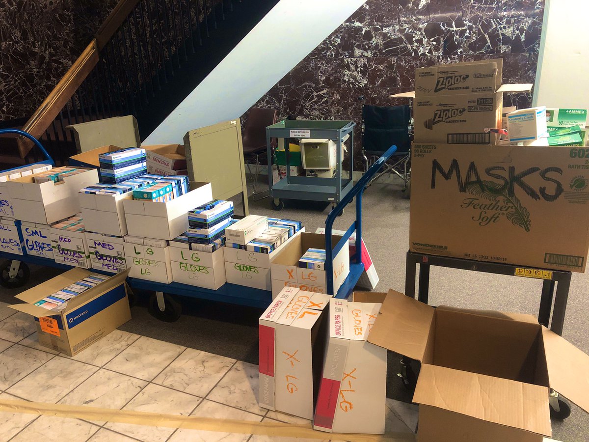 lautterback33's tweet photo. A huge THANK YOU to @OPS_LoganSupt for her impeccable leadership with providing UNMC with over 376,500 gloves and 6,700 masks from the Omaha Public Schools. OPS is committed to supporting the needs of our dedicated health providers! #teamwork #leadership #doingourpart https://t.co/lnDe47nY0x