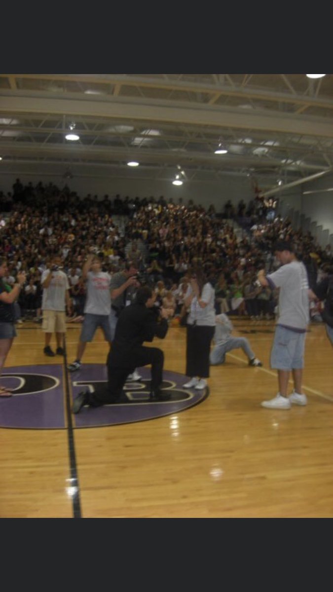 MrsHessionOBHS's tweet photo. @SenateOb @ob_kosb @FazioSally @OBHS2020 @OBHSClassof2021 @OBHSClassof2022 @obhs_2023 there cannot be a better BOTC moment than this!! 💍💜 @Jdimino162 @DiMino_AD https://t.co/nukGvIb6yQ