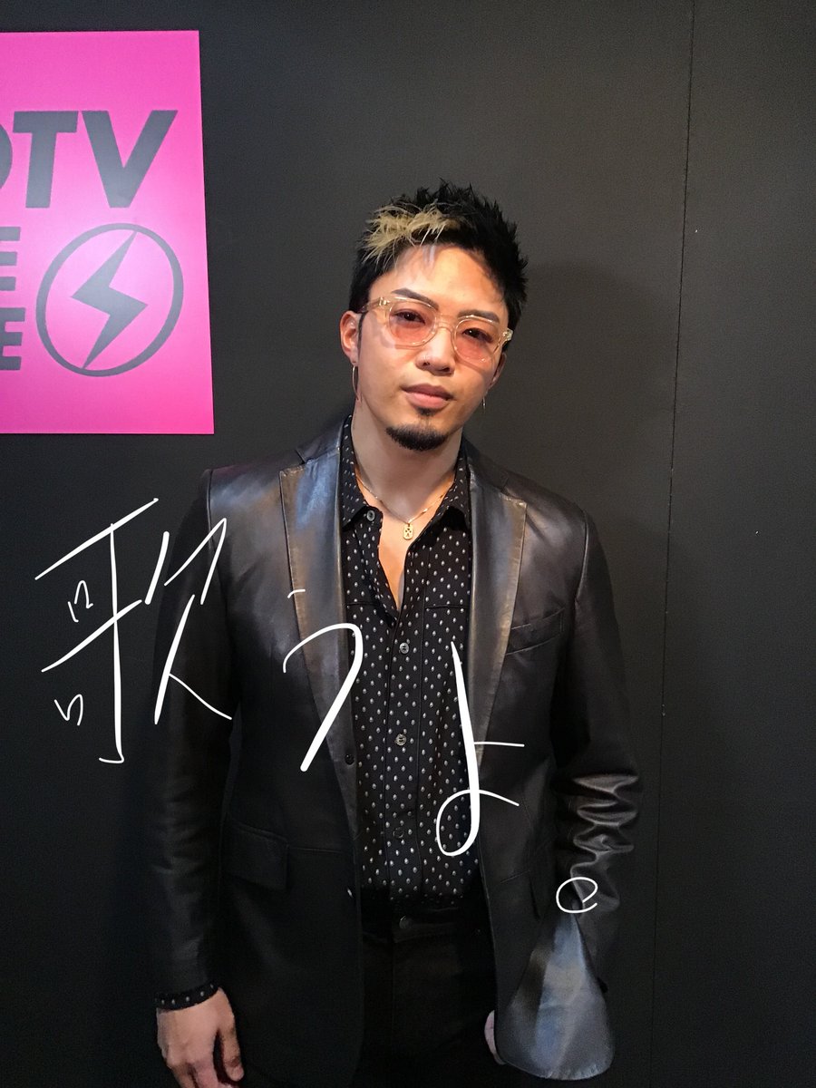 TBSCDTV's tweet photo. ⚡️新番組 #CDTVライブライブ ⚡️
アーティストこだわりのステージを生放送中🎤

このあとは、名曲ライブ！ライブ！
#数原龍友さんが
名曲 #桜色舞うころ を披露してくれます🌸

#CDTV #tbs  #GENERATIONS https://t.co/rHbwRcSk2h