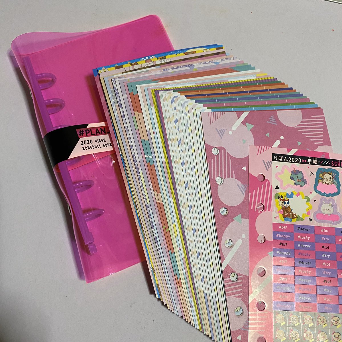 おりひか いくお Twitterren オンライン文房具会 りぼん 02の付録のシステム手帳 女児雑誌の付録 にはしばしば文具が採用される ミニ6穴システム手帳バインダーは定番だが 今回はリフィルも充実した特異点 文好部 手帳ゆる友 シス手研 おりひか いくお Twitterren オンライン文房具会 りぼん 02の付録のシステム手帳 女児雑誌の付録 にはしばしば文具が採用される ミニ6穴システム手帳バインダーは定番だが 今回はリフィルも充実した特異点 文好部 手帳ゆる友 シス手研