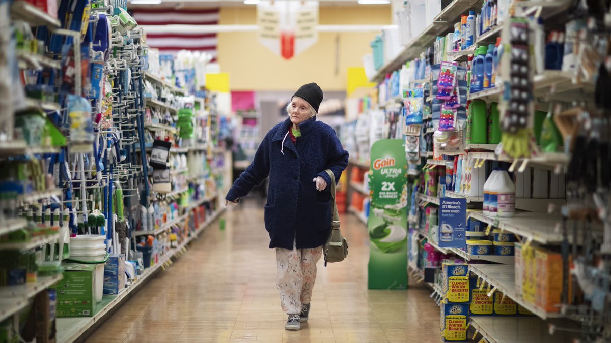 ISCRVA's tweet photo. #Stores in #Virginia set up #senior #shopping hours amid #coronavirus fears

https://t.co/Kn5IU7Ux5v https://t.co/8ucFHXdw45
