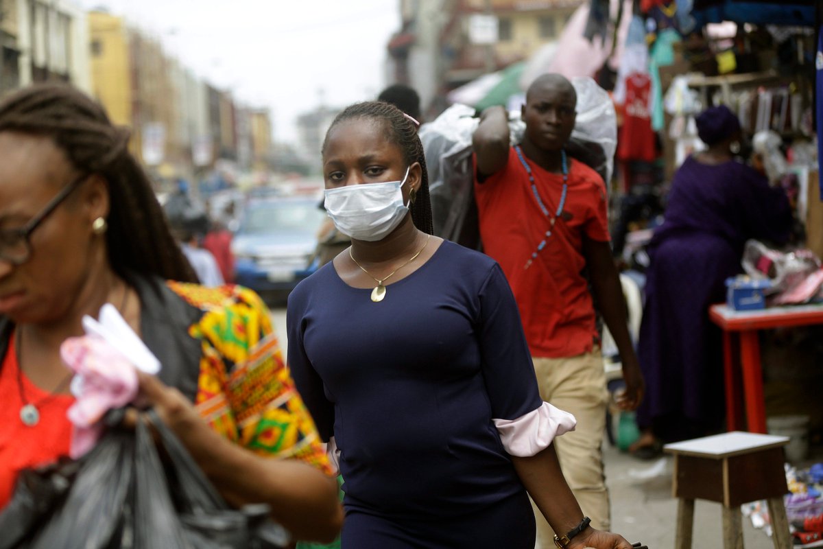 ajplus's tweet photo. Nigeria started a 14-day #coronavirus lockdown in Lagos — the biggest city in sub-Saharan Africa.

The effects of lockdowns there will be hardest for millions living off of their daily earnings (80% jobs are informal): "People are hungry and they won't be able to stock food." https://t.co/DTgcuTbAfk