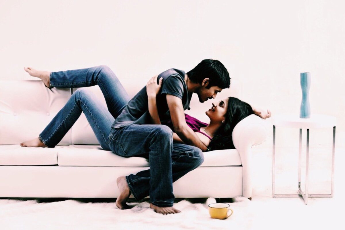 TenkasiDfc's tweet photo. Throw back working Stills from #Moonu #3 Movie sets #8YearsOfLovable3 #8YearsOfMoonu #8YearsOfWunderbarFilms #8yearsof3 #8YearsOfDnA Movie which made an impact in Heart with Love .. A soulful poetic experience ❤️❤️💞 @dhanushkraja @ash_r_dhanush @anirudhofficial @wunderbarfilms https://t.co/YCSV7zjqno