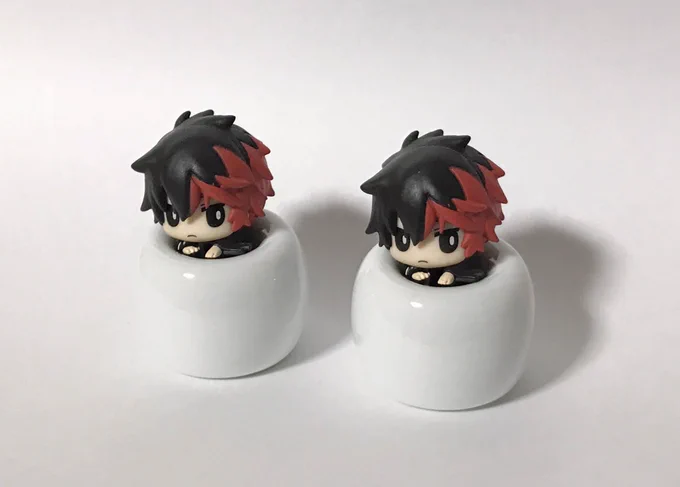 ひっかけフィギュアぷちにジャストフィットしてくれた無印の歯ブラシスタンドありがとう!! 適度に重さもあるから安定してるしなにより可愛い? 