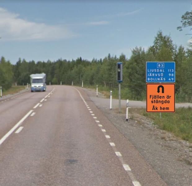 beckmansasikter's tweet photo. Ett företag i Bollnäs har ett förslag på en ny vägskylt som Trafikverket skulle kunna sätta upp 😊 #Bollnäs #svpol https://t.co/PueH4KfI0I