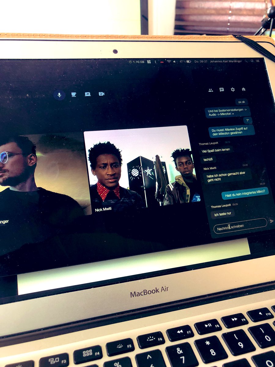 3angularity's tweet image. Geschlossen Schulen bedeuten noch lange nicht das Ende der Bildung! Am Donnerstag haben wir erstmalig mit Schülern einer BFSG+ Klasse ein Webinar zum Thema „Study smart, not hard“ durchgeführt. 😊 #esgehtweiter #chancendurchkrisen #antifragil @MeetingpointOSZ