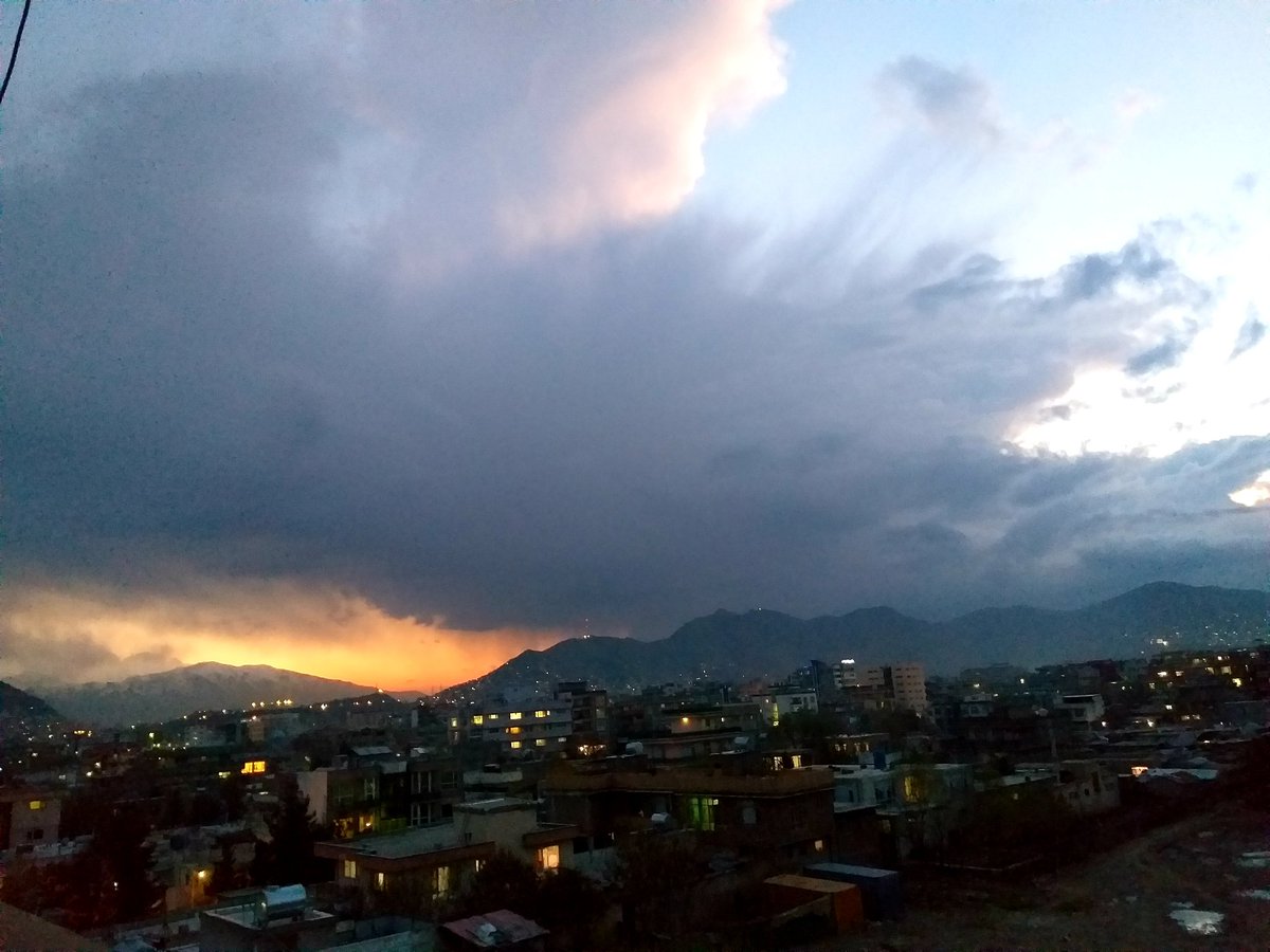 Dr_hk_'s tweet photo. A lil dusk, a lil dark, a lil light and fresh weather to inhale.
#kabulbeauty #myclick
#stayhome
#overcomecorona https://t.co/oJFXaIWTWu
