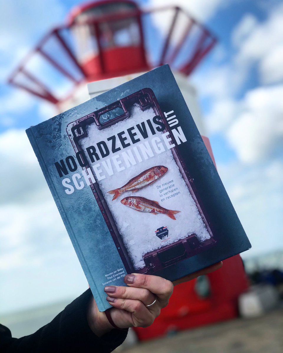 Deze maand is het nieuwe kookboek over Noordzeevis verschenen. Het is een kookboek gemaakt door jongeren, voor jongeren en mensen die net ietsje ouder zijn dan dat. Met het boek hopen we jong en oud te inspireren om Noordzeevis te bereiden. 🐟🍽noordzeevisuitscheveningen.nl/kookboek/info