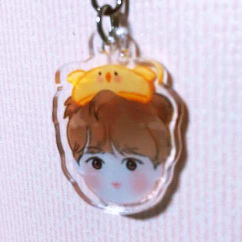 sanha0321sanha's tweet photo. @allnightcall 
새밤님:> 키링 잘 받았습니다!
딴아리🐥 실물보고 감동 받았어요😢
보내주신 증사랑 포카도 감사해여💖
이쁘게 잘 쓰겠습니다‼️
(제가 사진고자라 실물이 잘 안나왔어여 ㅠㅠ) https://t.co/rTJnnsZLx5